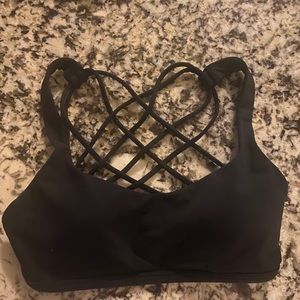 Lululemon free to be bra size 4